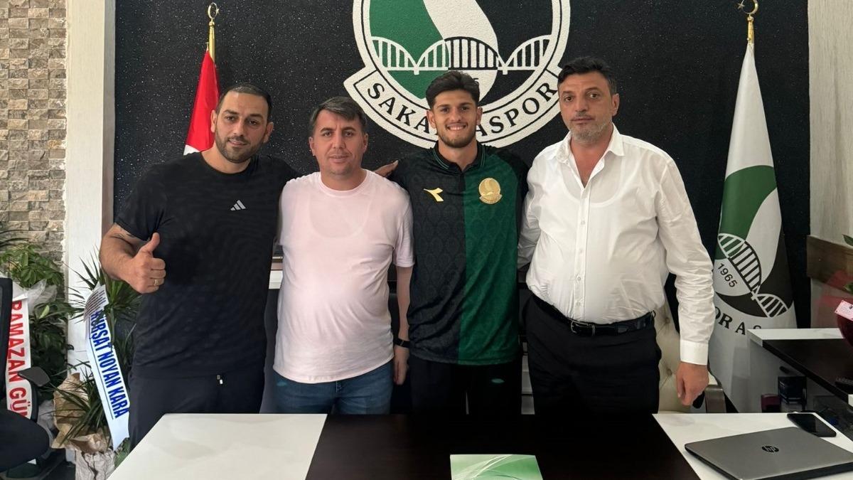 Sakaryaspor'dan sol bek hamlesi