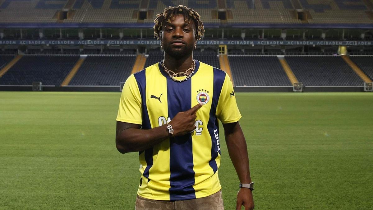 Allan Saint-Maximin'den taraftar heyecanlandran paylam: Hazr olun