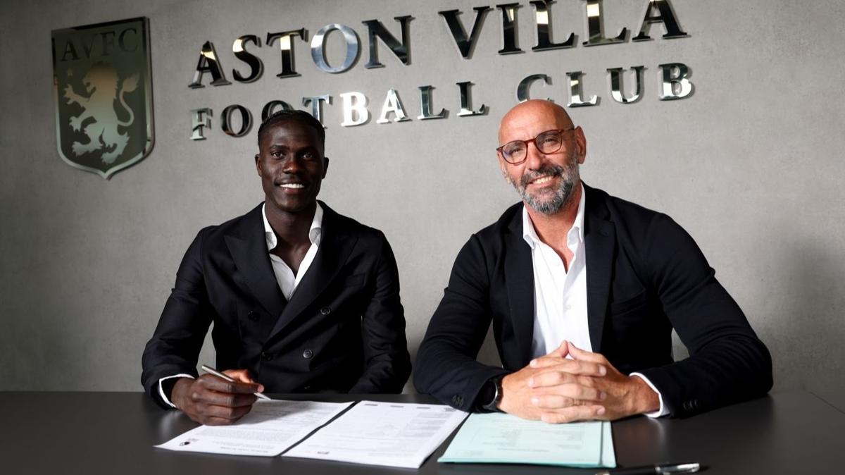 Aston Villa'dan tarihe geen transfer!