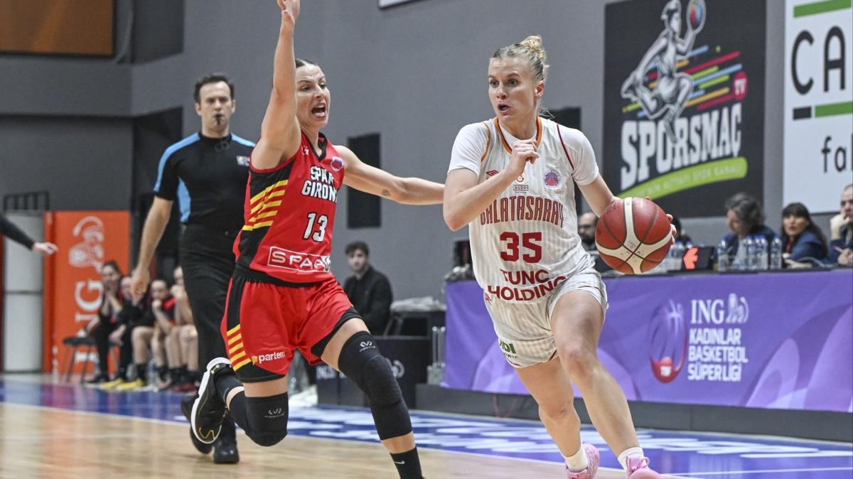 Galatasaray, Julie Vanloo ile szleme yeniledi