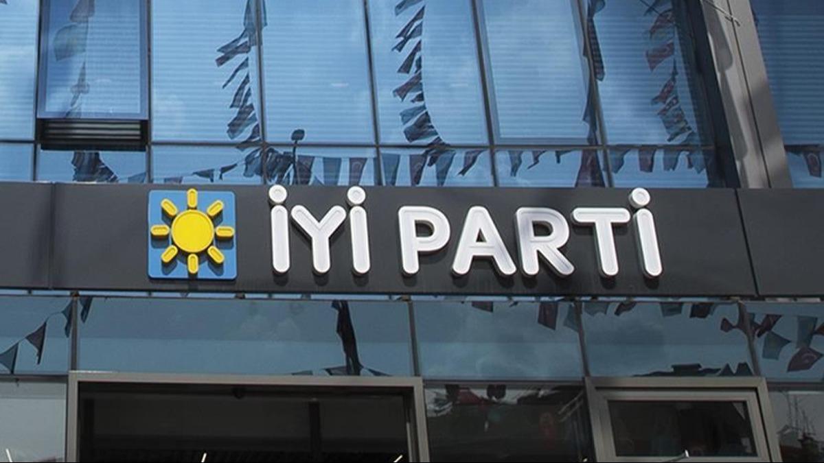 Y Parti'de sular durulmuyor! Bir istifa daha