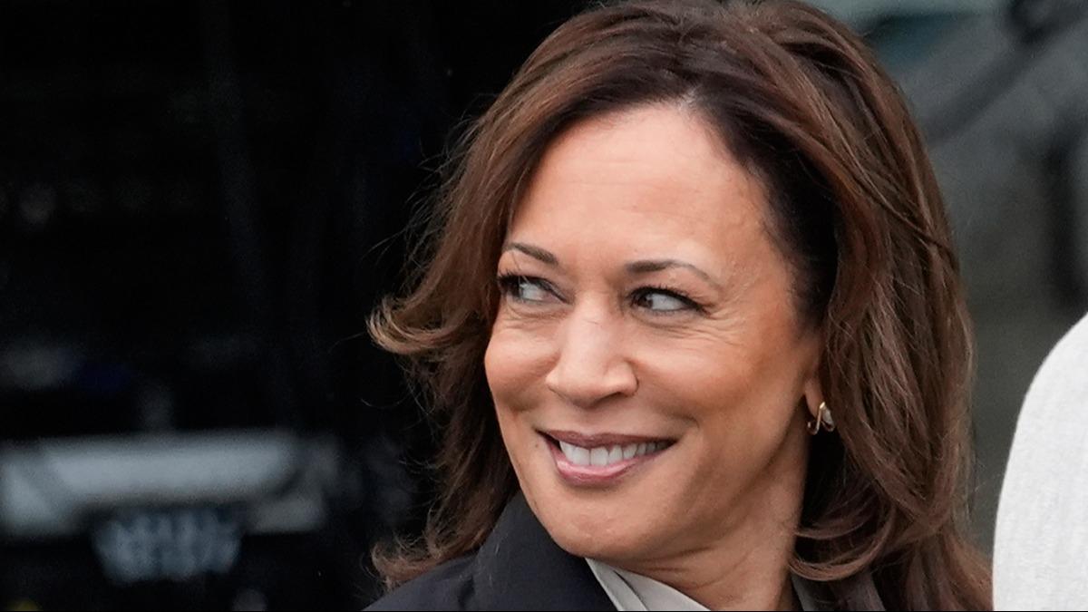 Kamala Harris, son 24 saatte 81 milyon dolar ba toplayarak rekora imza att