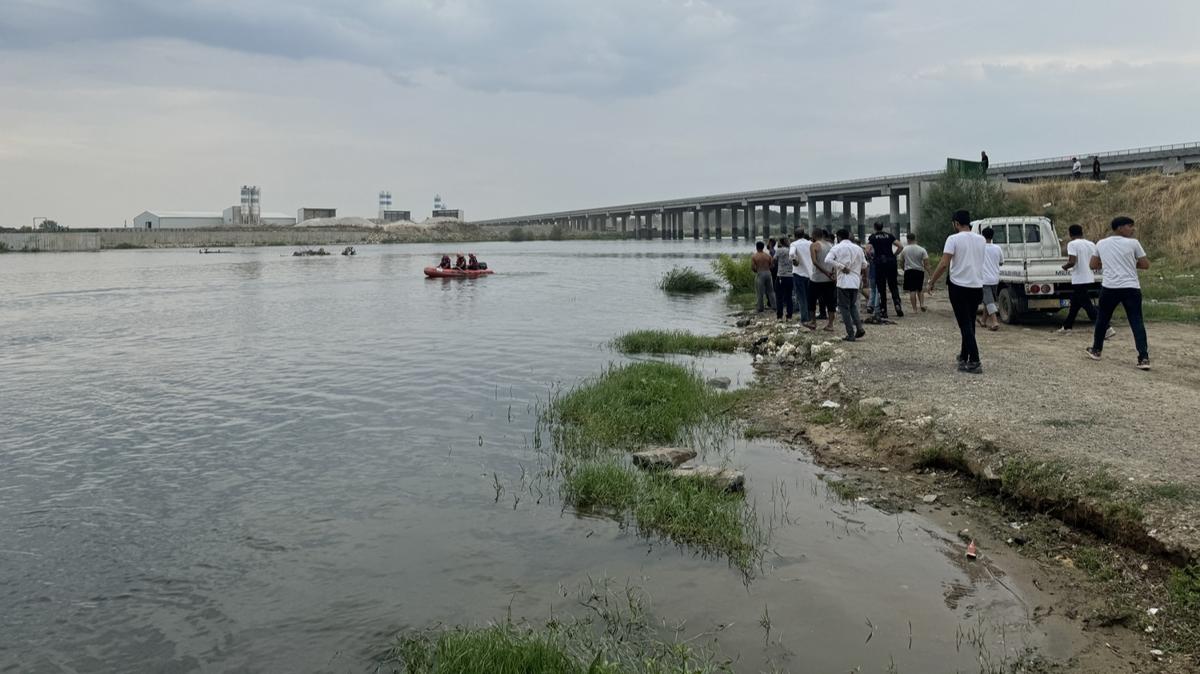 Edirne'de Meri Nehri'nde kaybolan 2 gencin cesedine ulald