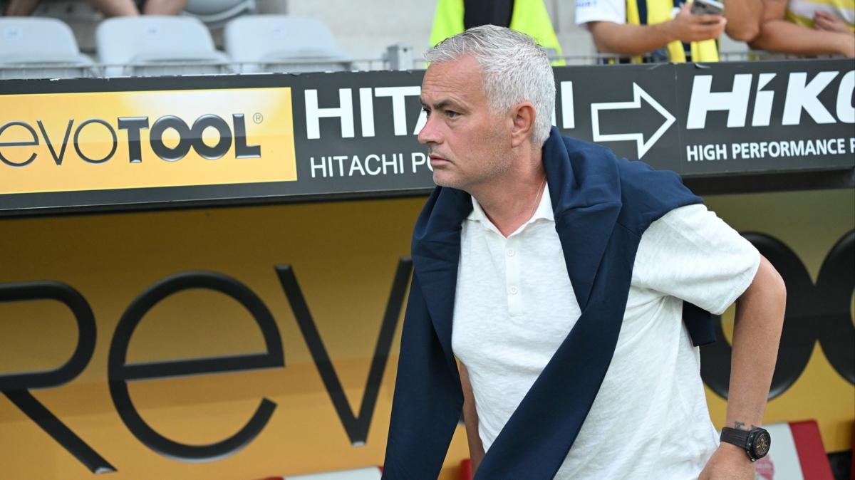 Fenerbahe'de Jose Mourinho ilk resmi mana kt! te notlar...