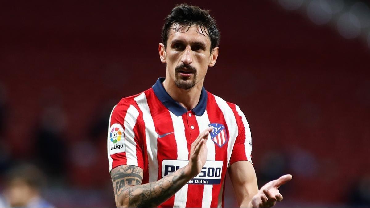 Trabzonspor aklad! Stefan Savic resmen geldi