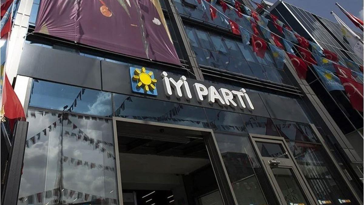 Akbal Tysz, Y Parti'den istifa etti