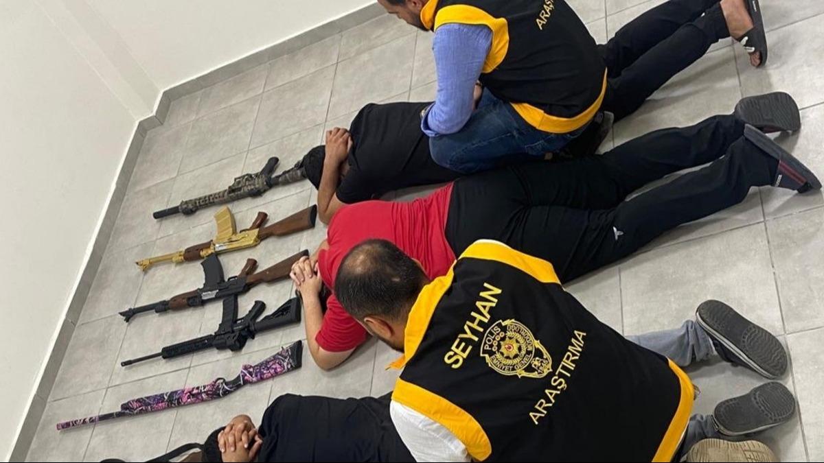 Av tfekleri ile havaya ate ap paylatlar: 4 pheli gzaltna alnd