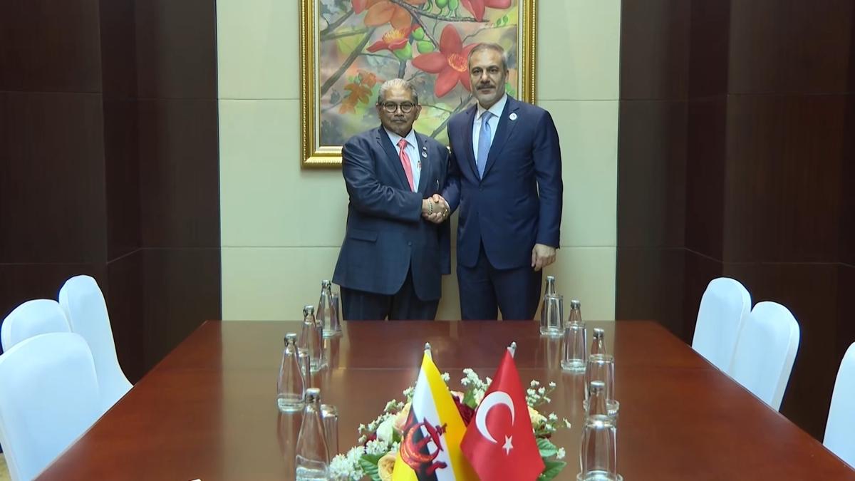 Bakan Fidan, Laos'ta ikili temaslarna devam ediyor