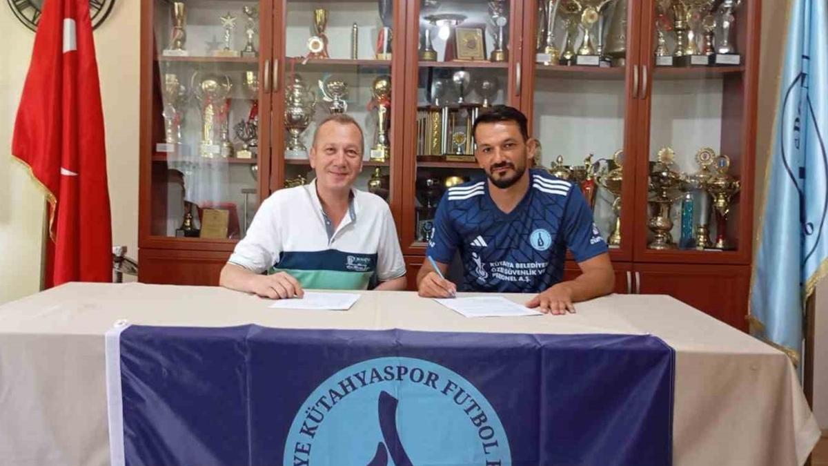 Onur Kolay'n yeni adresi Belediye Ktahyaspor oldu 