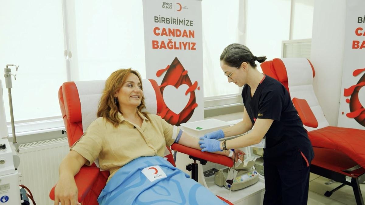 nl oyunculardan Trk Kzlayn kan ba kampanyasna destek ars