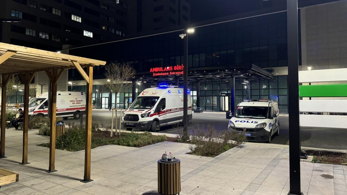 zmir'de teknede patlama: ok sayda yaral var