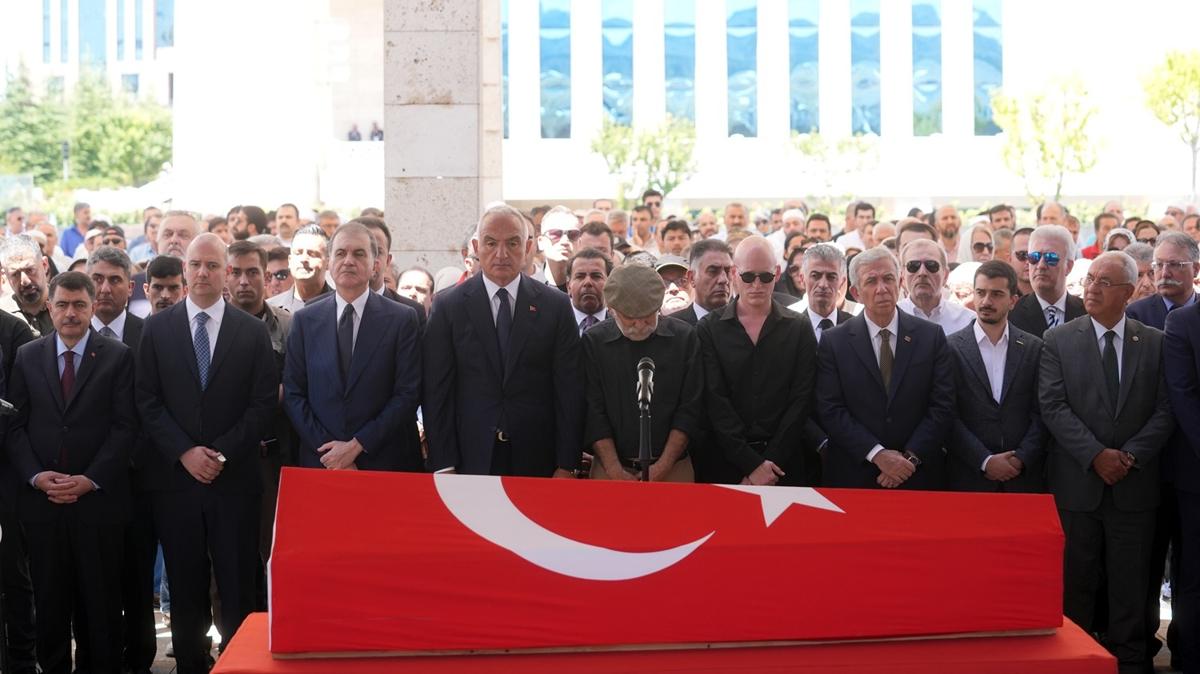 Sanat Kenan Ik son yolculuuna uurland