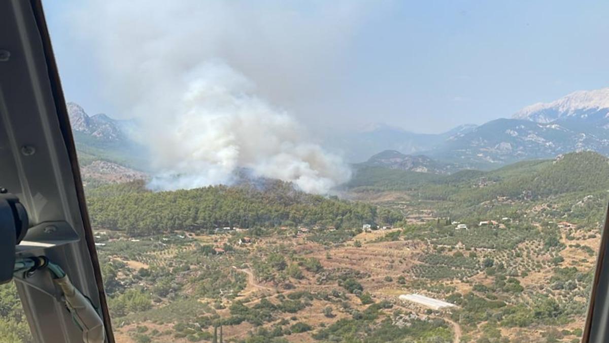 Antalya'da orman yangn: Kontrol altna alnmaya allyor