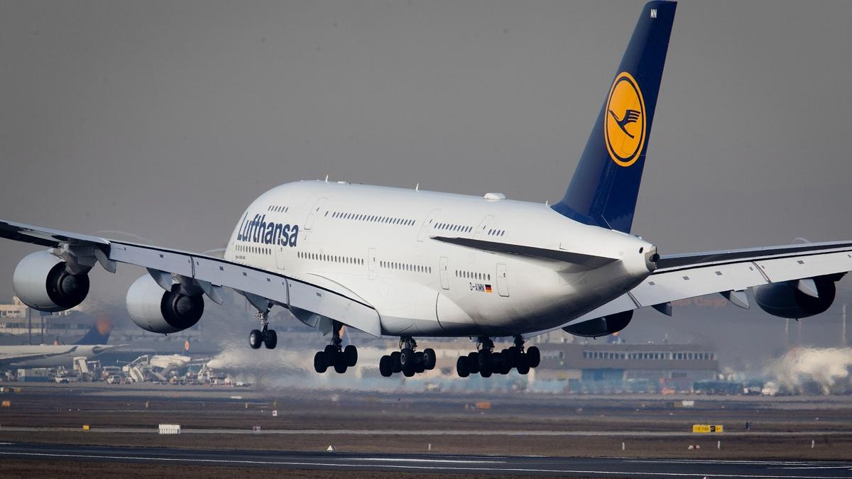 Lufthansa'ya ait bir uan pilotu Tel Aviv'e inmeyi reddetti