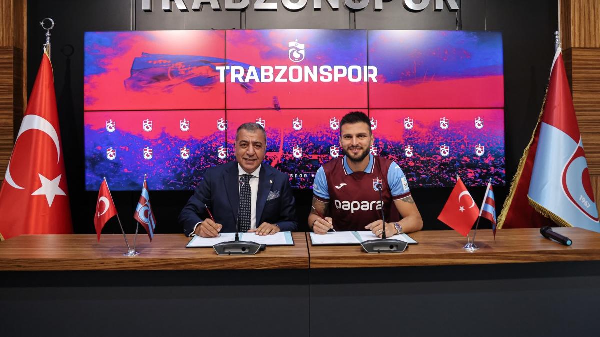 Trabzonspor'da Okay Yokulu iin imza treni dzenlendi