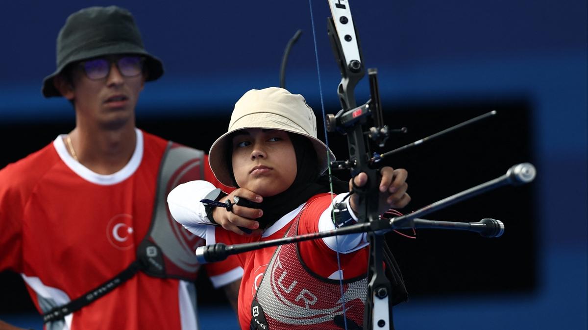 Mete Gazoz ve Elif Berra Gkkr, Paris 2024'e veda etti