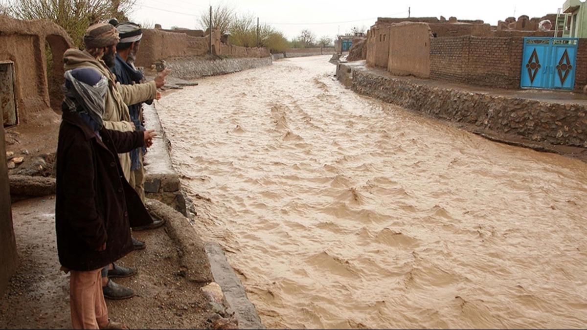 Afganistan'da sel felaketi: En az 10 l