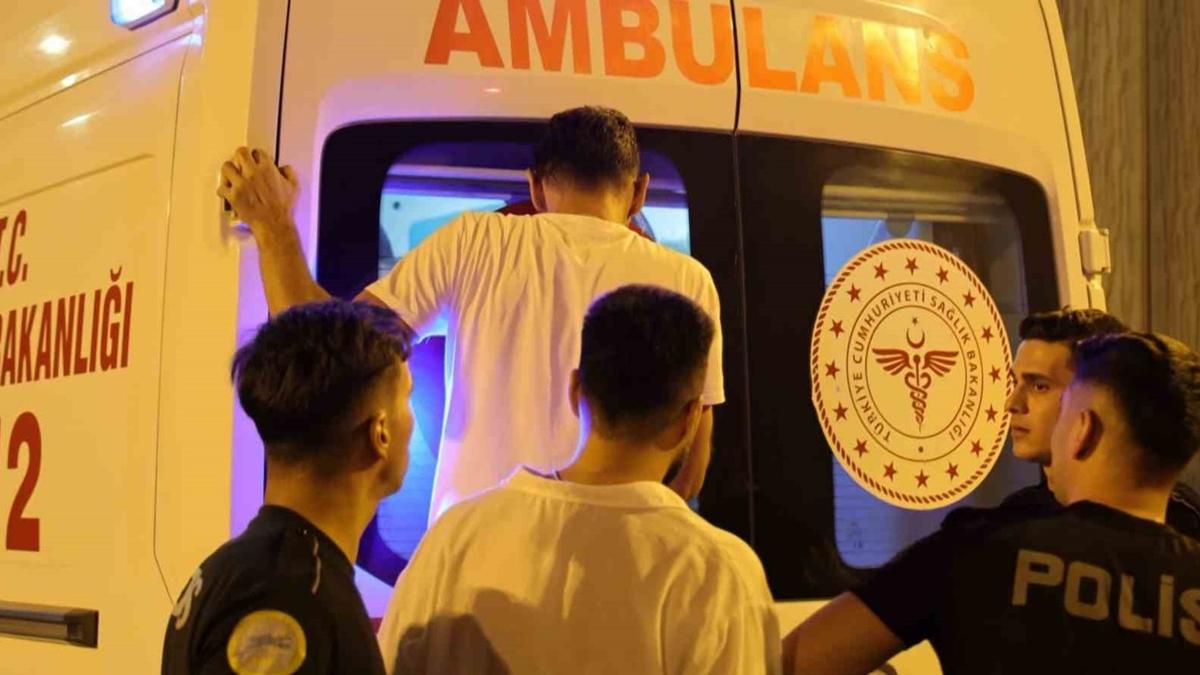 Babann aresizlii yrekleri dalad! Ambulansn kapsna kp olunu izledi