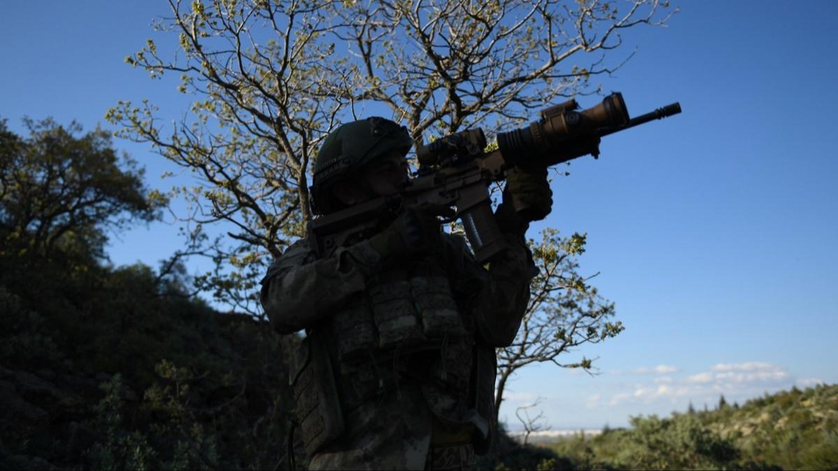 Terr rgt PKK'dan kaan terrist teslim oldu