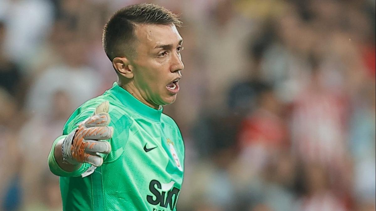 Fernando Muslera: Galatasaray'a gelmek istiyorlar