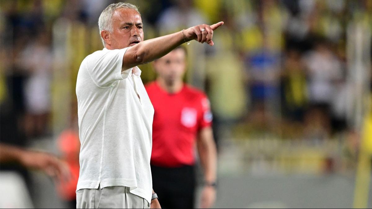 Sper Lig'e 3 puanla balad! Jose Mourinho Kadky'deki ilk snav geti