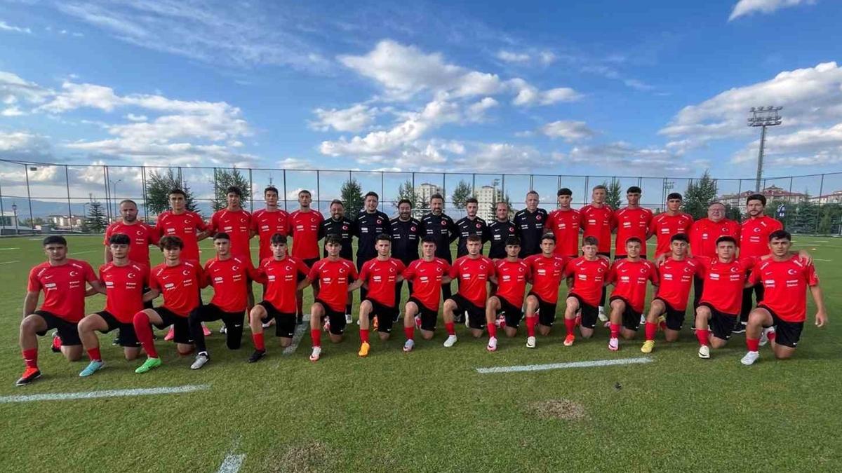 U18 Mill Takm Erzurum'da kampa balad 