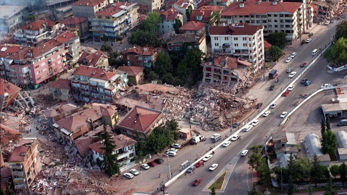 17 Austos Marmara Depremi'nin zerinden eyrek asr geti