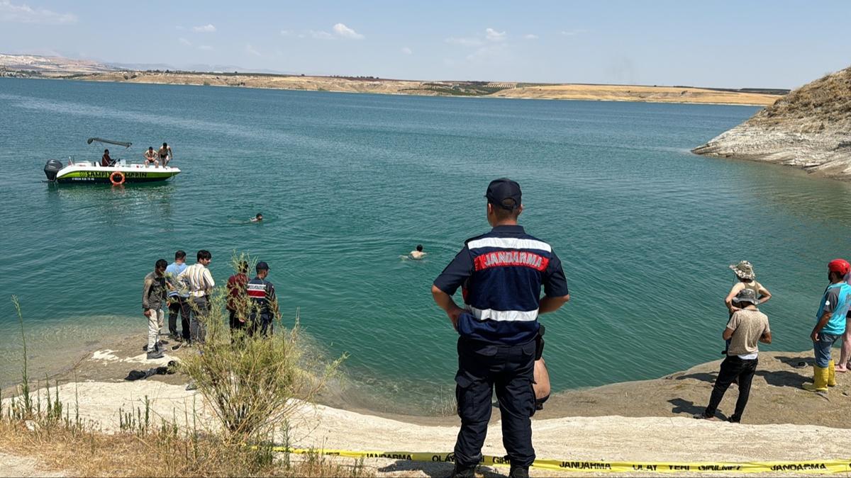 Baraj glne giren 2 kardeten biri hayatn kaybetti