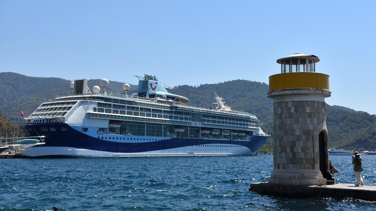 ''Marella Discovery'' ana liman Marmaris'te