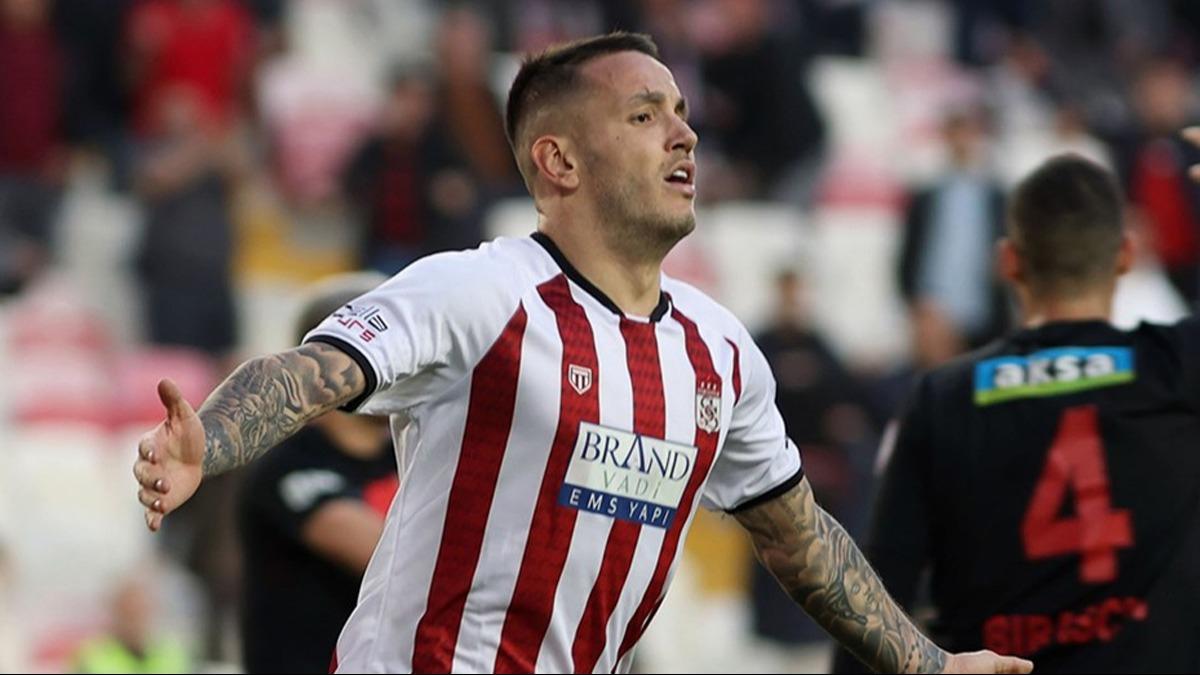 Trabzonspor'dan transfer harekat! Hedef Arnavut golc Rey Manaj