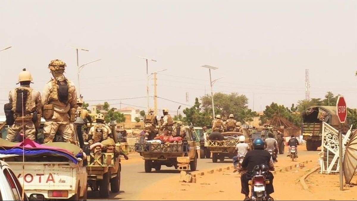 Burkina Faso, Mali ve Nijer, Ukrayna'y Sahel'de terrizmi desteklemekle sulad