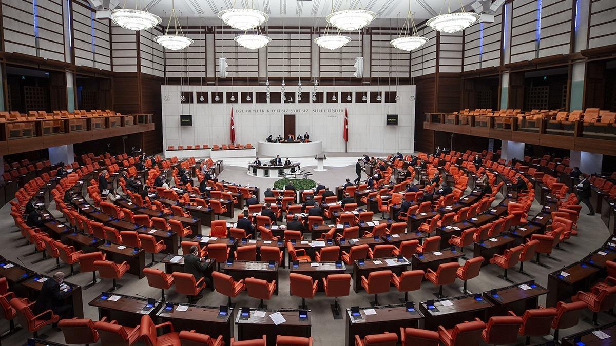 TBMM'de sandalye dalm deiti: AK Parti'nin milletvekili says 264'ten 266'ya kt