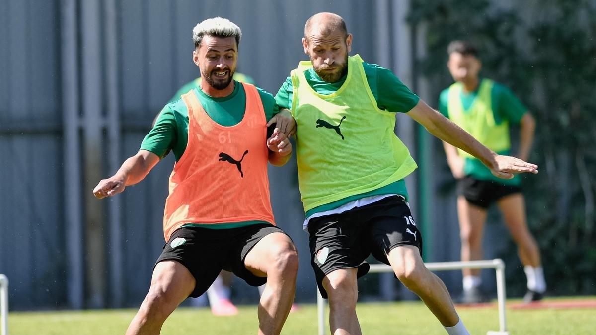 Bursaspor'da almalar sryor
