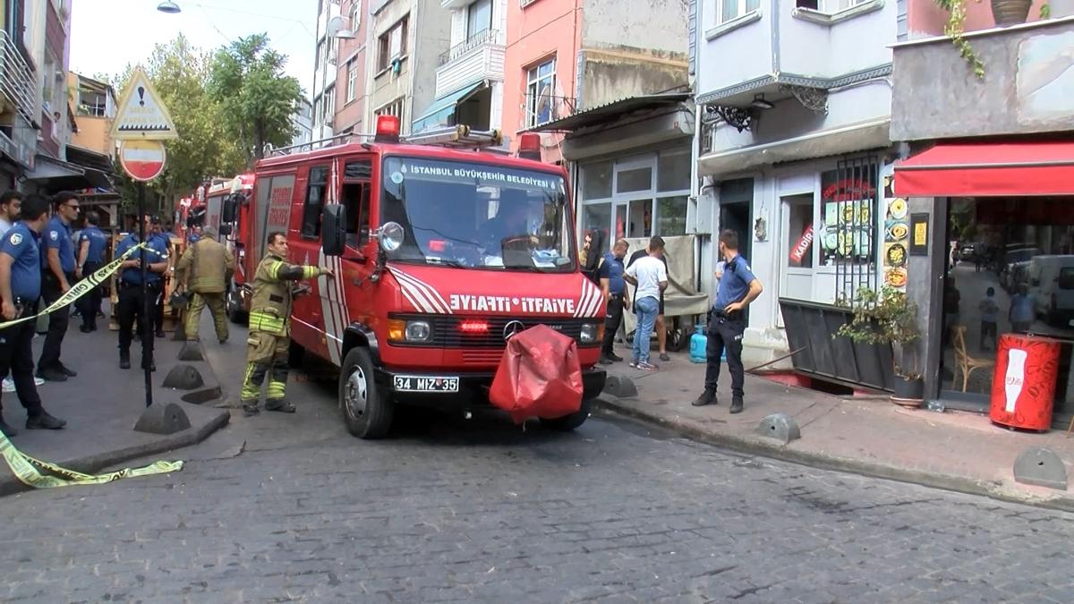 Beyolu'nda tpten szan gaz ald: 2 yaral