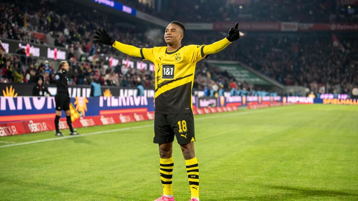 Youssoufa Moukoko'nun yeni takm belli oldu!