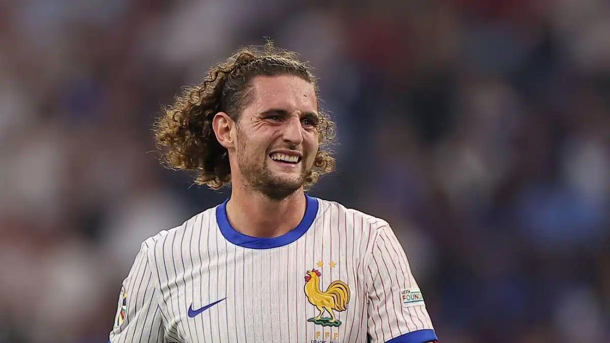 Aslan'da Rabiot gelimesi! Sosyal medyadan paylat