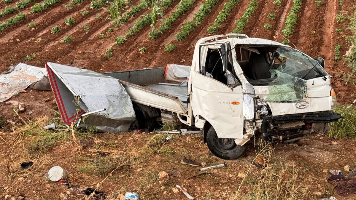 Mevsimlik tarm iilerini tayan pikap kaza yapt: 1 l 22 yaral 