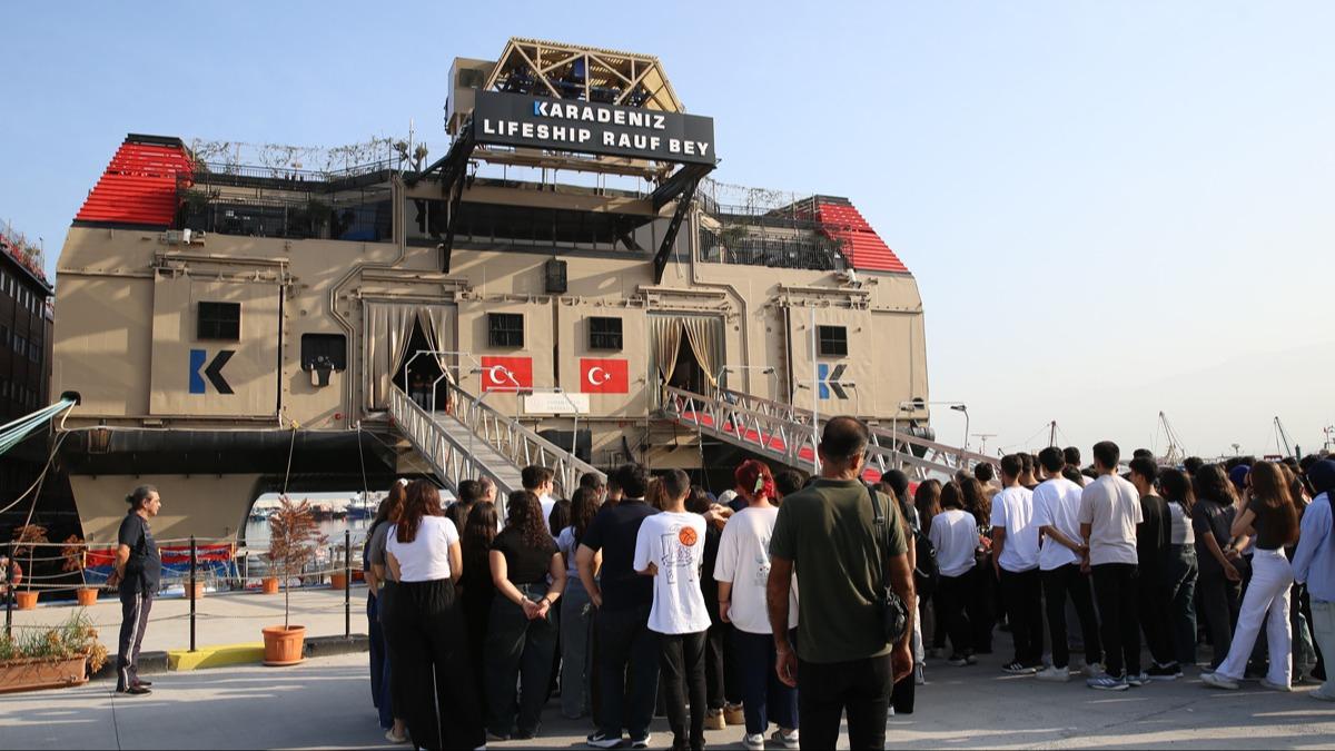 Hatay'da limana demirleyen 'Yzen Okul'da renciler dersba yapt