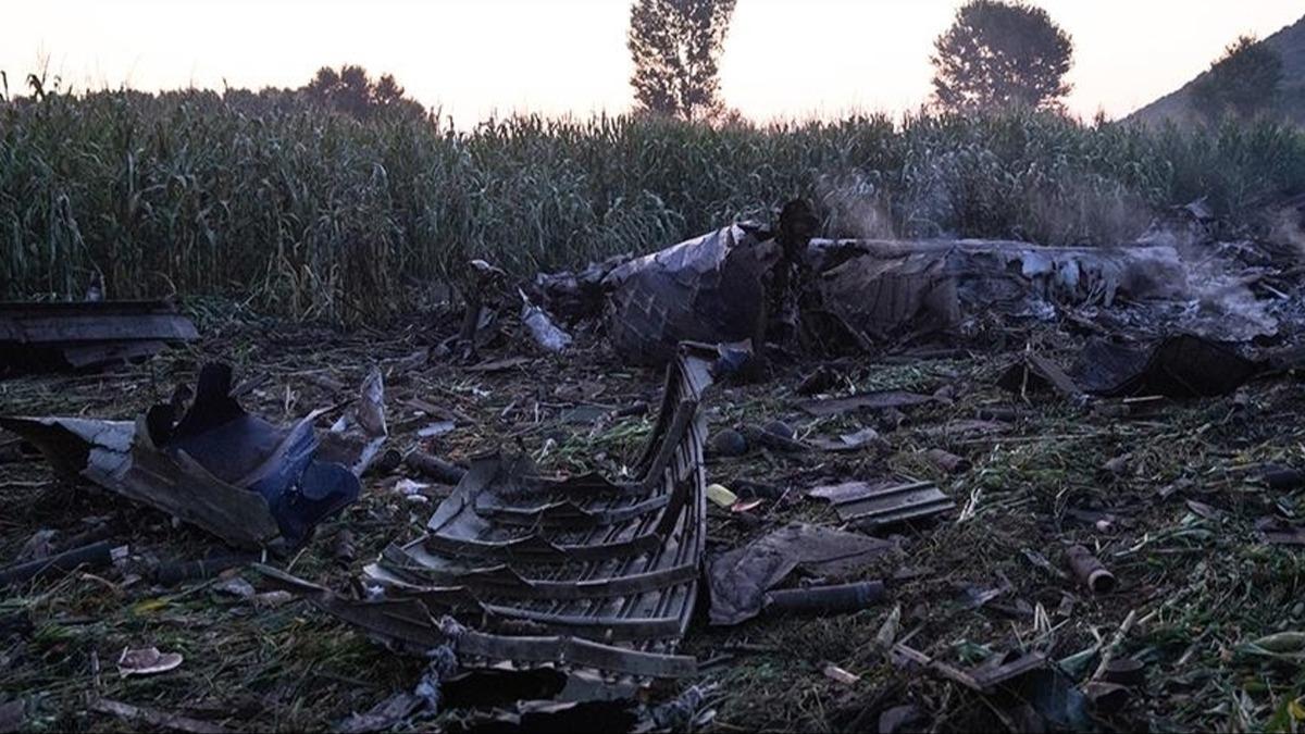 Rusya'da hafif motorlu uak dt: 2 kii hayatn kaybetti 