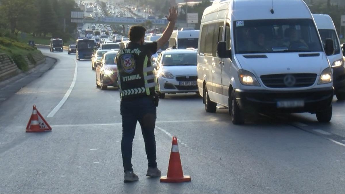 stanbul'da okul servisi denetimleri artt! Kurallara uymayan srclere ceza kesildi 