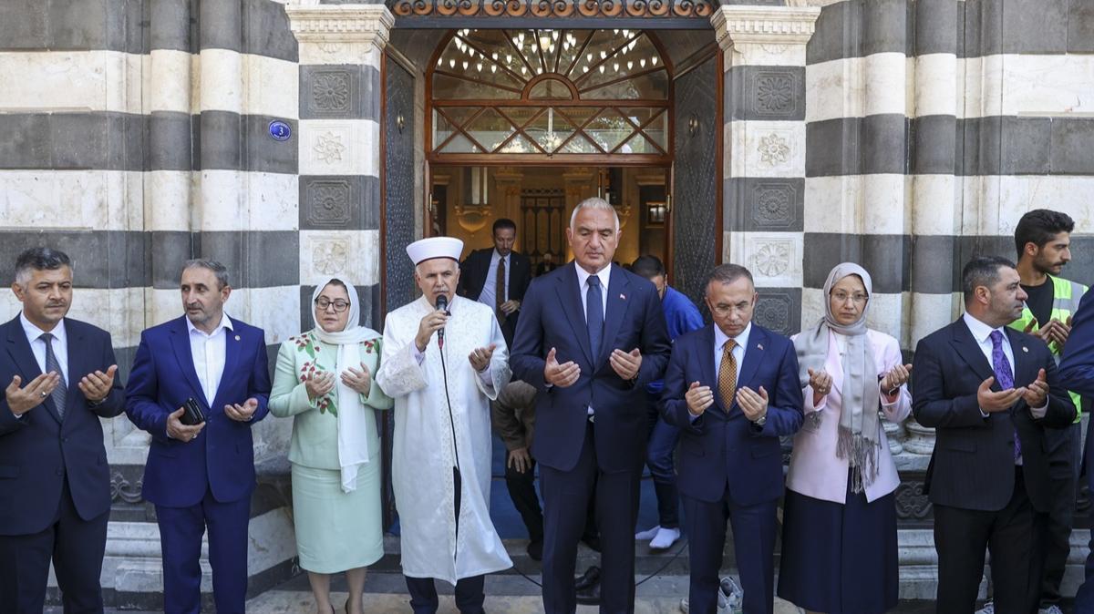 Bakan Mehmet Nuri Ersoy, Gaziantep'te cami alna katld