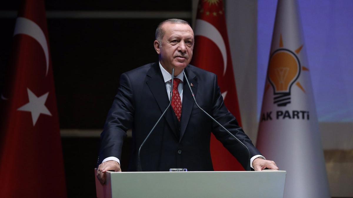 Cumhurbakan Erdoan, nsan Haklar Eitim Kamp'ndaki genlerle telefonla  baland