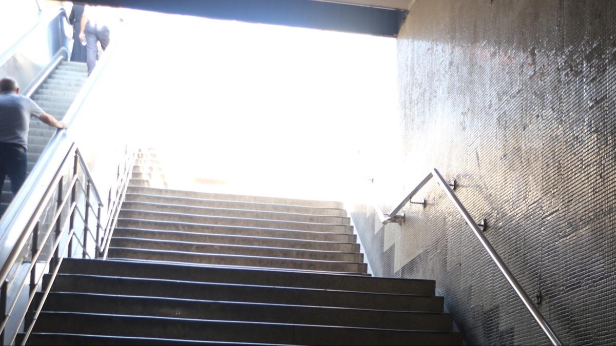 Ankara'da kadn cinayeti! Boanma aamasndaki eini metroda ldrd