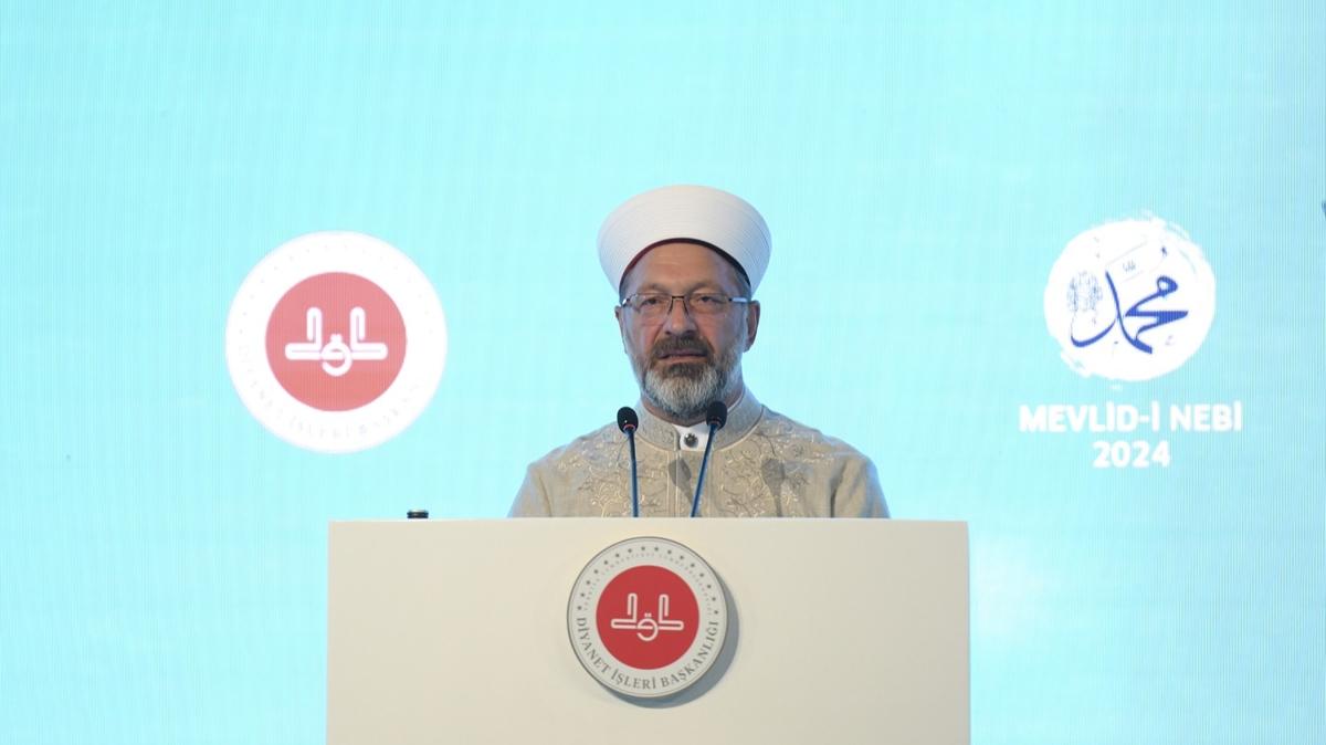 Diyanet leri Bakan Erba: Huzurlu bir toplum ve huzurlu bir dnyann temelinde aile kurumunun olduunu biliyoruz