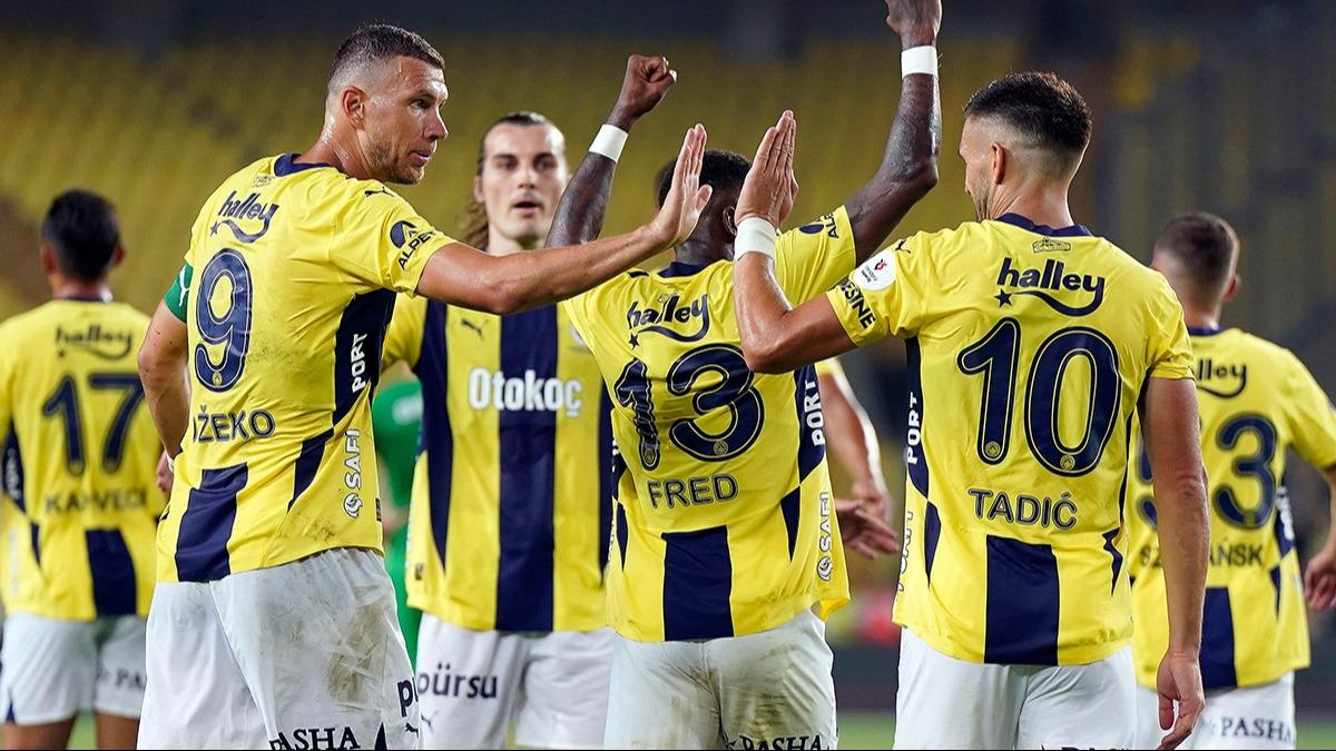 Milli arann ardndan ilk randevu! Fenerbahe zirve iin sahaya kyor