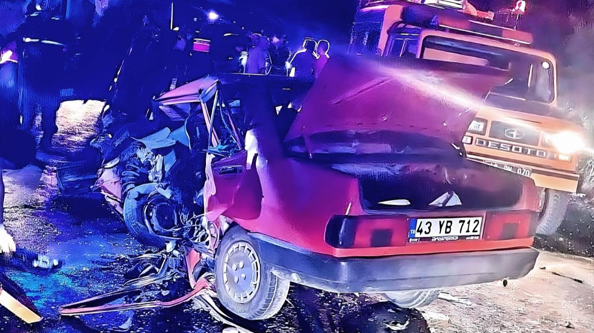 Ktahya'da 2 otomobilin arpt kazada 1 kii hayatn kaybetti