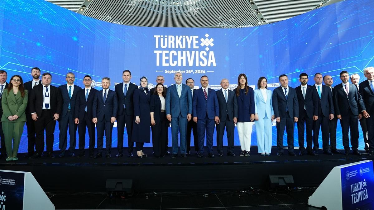 ''Trkiye TechVisa'' program tantmnda konuan Bakan Ikhan: lk bavuruda 3 yla kadar alma izni dzenleyeceiz