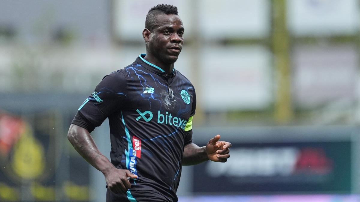 Mario Balotelli'den transfer itiraf