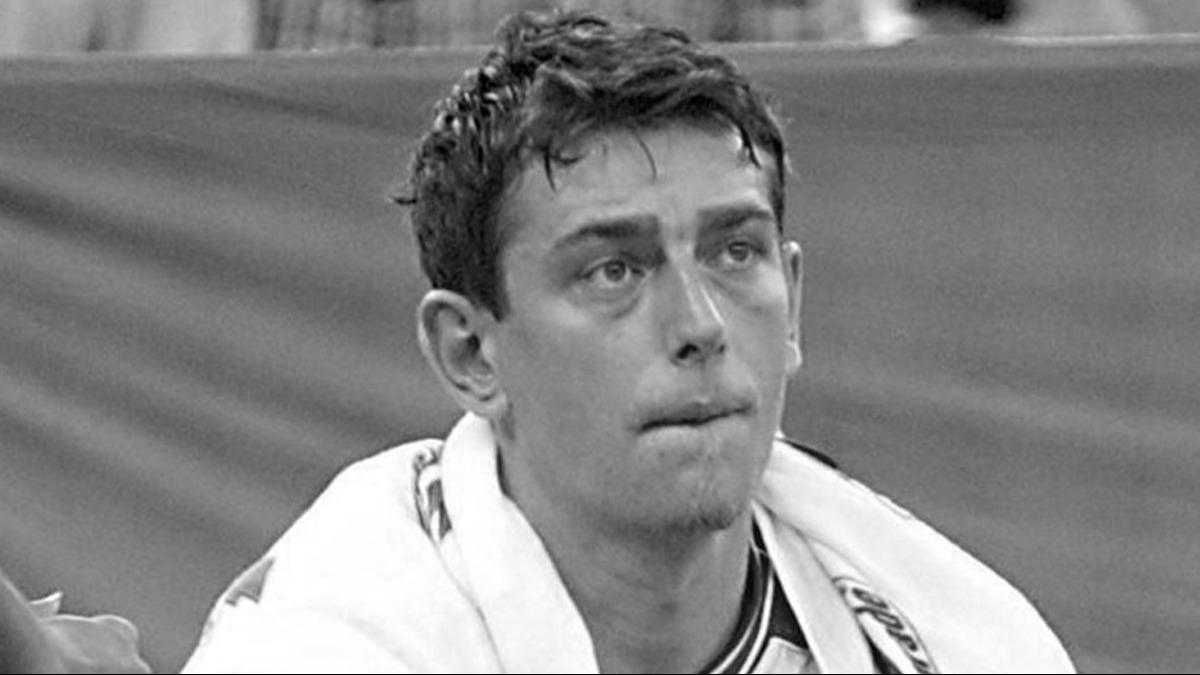 Milli basketbolcu Asm Pars hayatn kaybetti