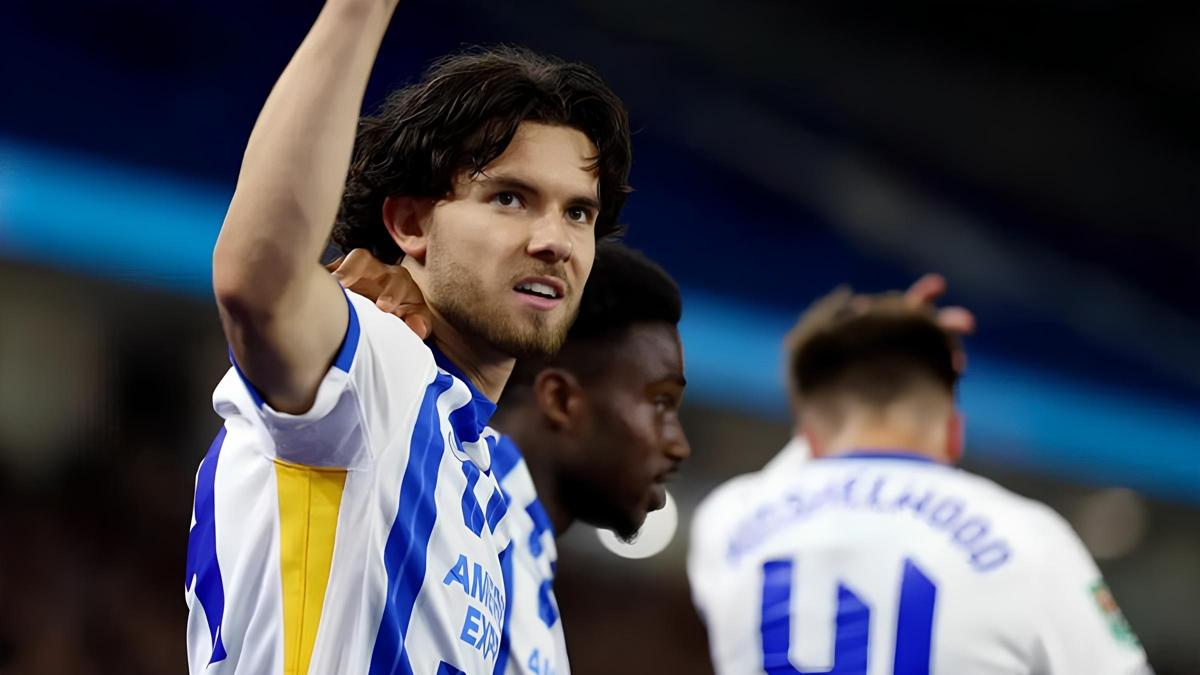 Brighton duyurdu! Ferdi Kadolu ilk kez 11'de sahaya kyor